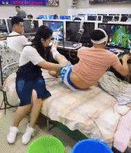 开心时刻大爷视频,开心一刻一波搞笑gif图送给你