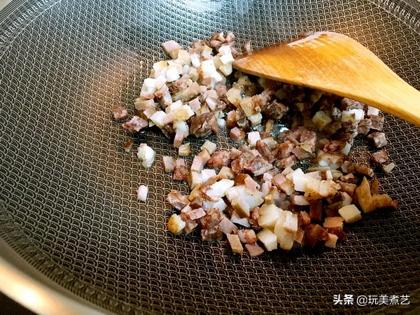 腊味萝卜的正宗做法,广式腊肠炒白萝卜好吃