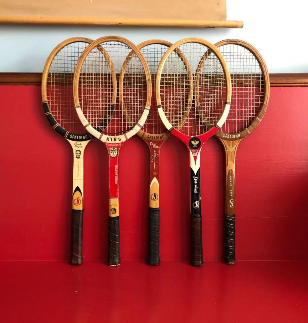 初学网球选什么牌子网球拍,网球拍的拍线选购时要看哪些方面