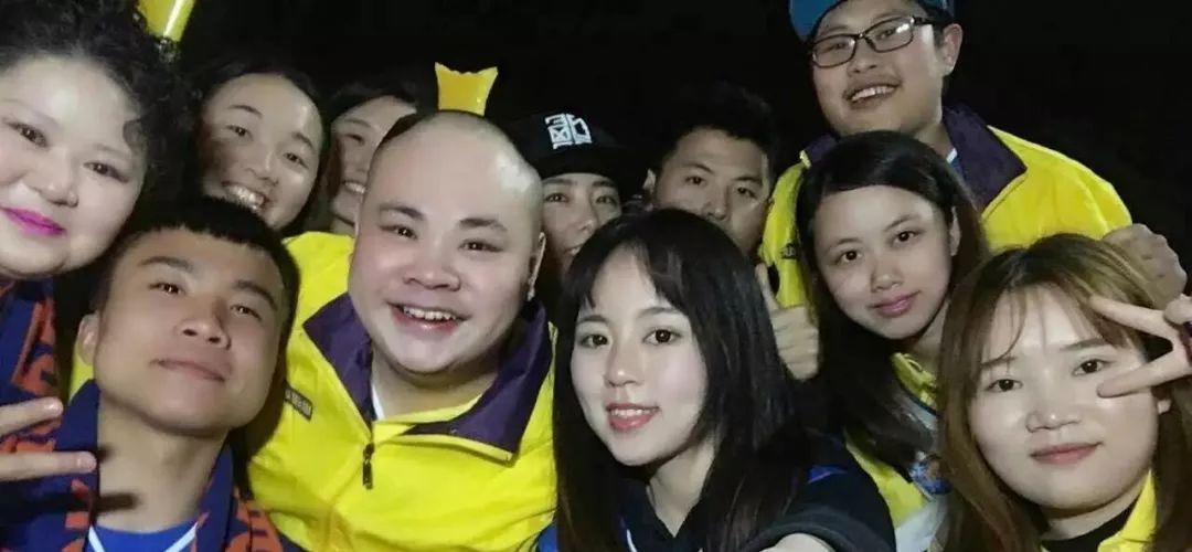 四川球迷故事第01期：我是梦警察王鹏，我爱四川足球更爱她！