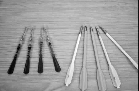 没错，他们竟然用“三步倒”“毒镖”杀犬并贩卖！