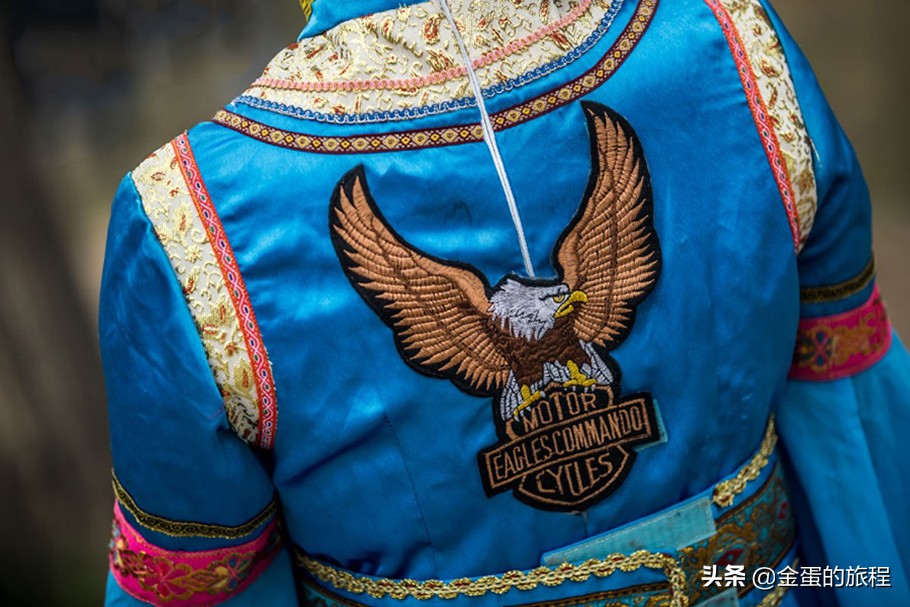 中国男足1-0乌干达,达斡尔族曲棍球与现代曲棍球