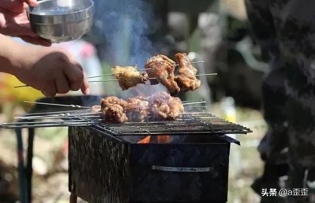 肝不好足先知脚上出现3种迹象,肝不好脚先知4个征兆