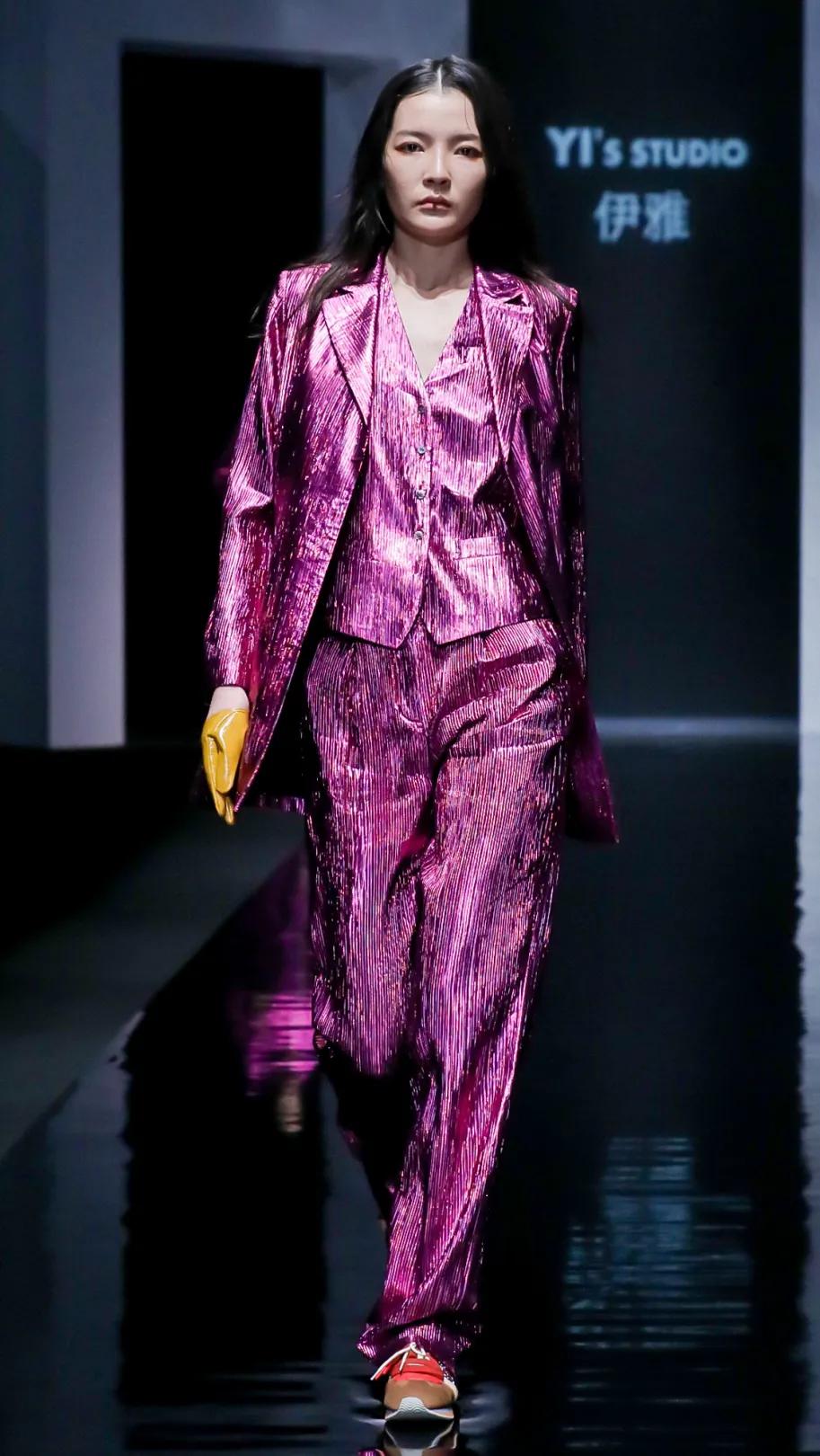 2021秋冬女装款式流行趋势,2018秋冬趋势报告巴黎时装周