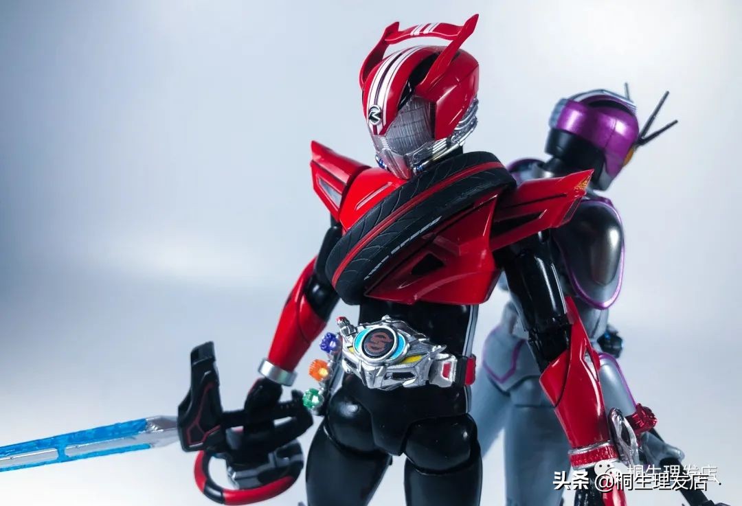 座驾最贵的假面骑士！假面骑士Drive驰骑shf测评