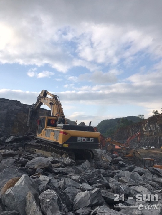 2020年山东临工6500挖掘机价格多少,从打工到身价八千万的老板