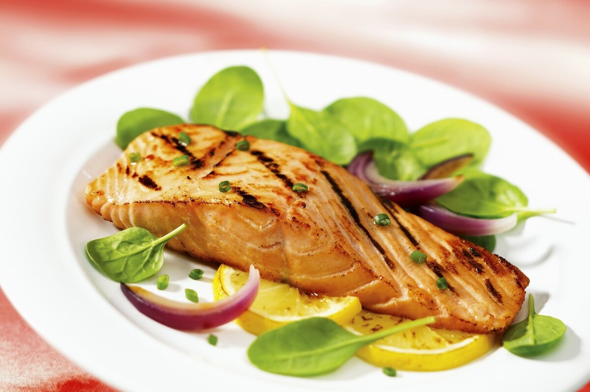 冬天腿上皮屑多怎么解决,冬天腿上掉大量白屑怎么办