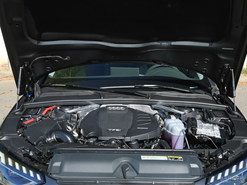 奥迪新a4l2023款,奥迪a3和小鹏p7哪个好