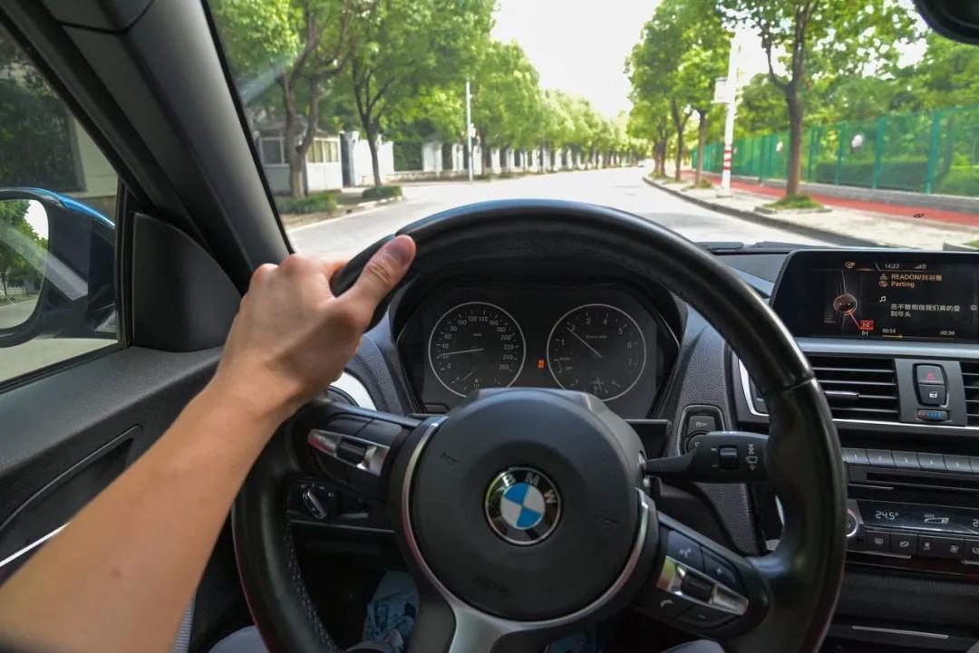 二手宝马220i七座旅行车价格,二手宝马敞篷220i