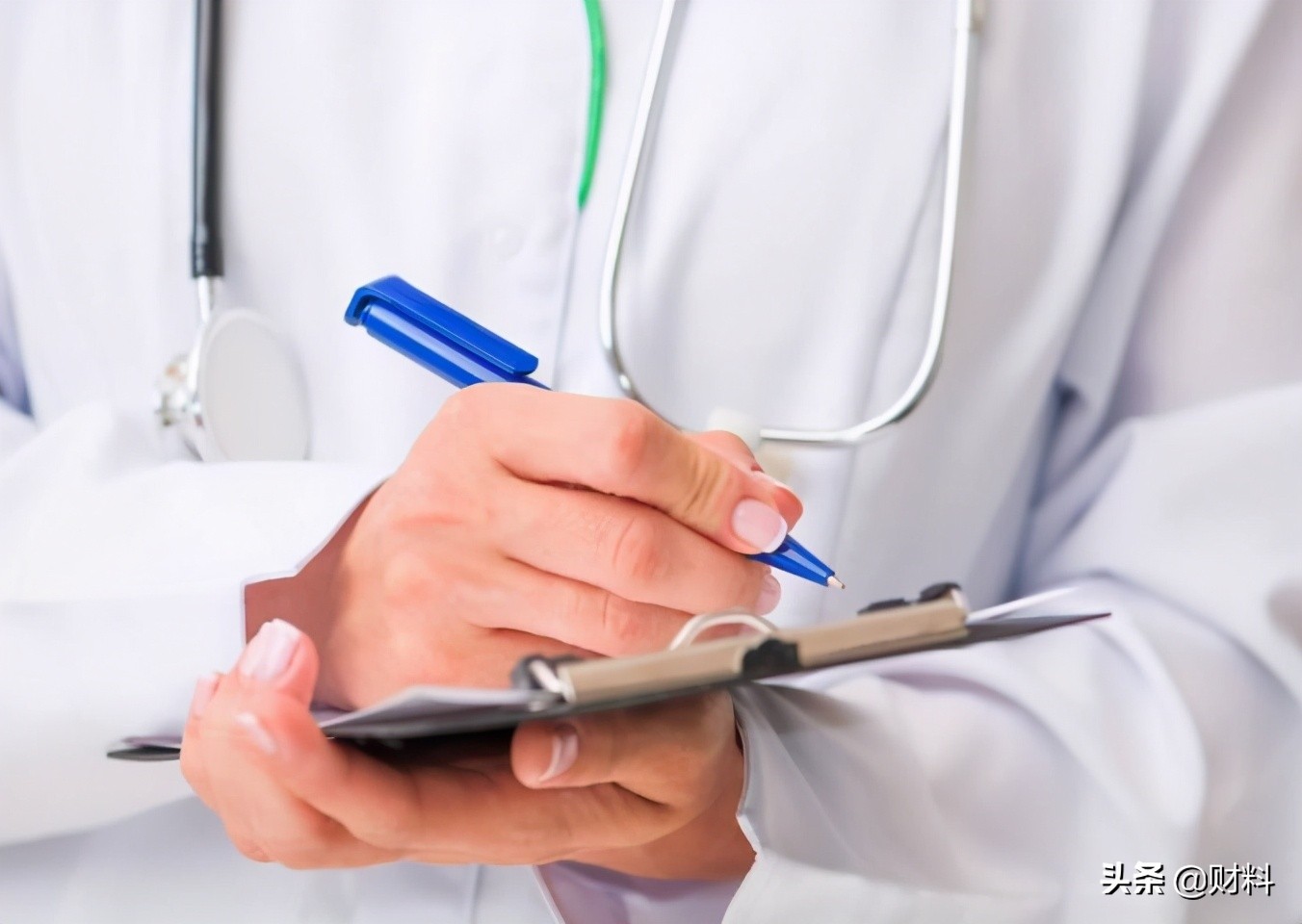 2021年，医保迎来“4大调整”，事关13.6亿人，每一项都是利好