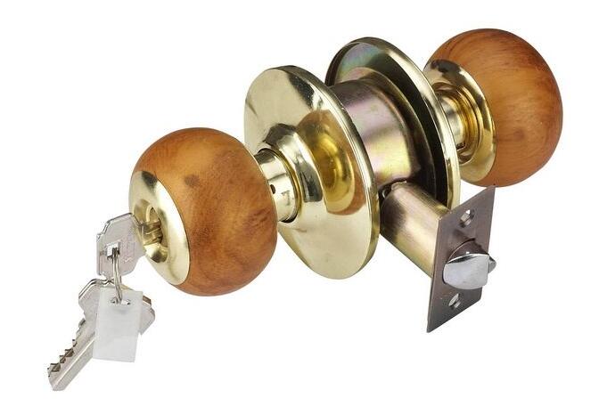 球形门锁怎么拆钉,球形门锁换成把手门锁