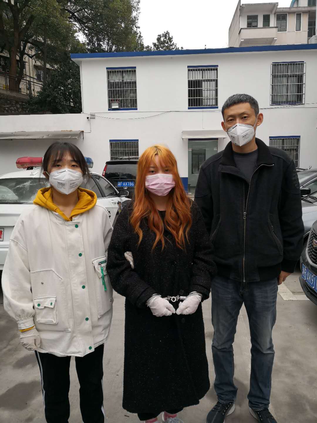 假卖口罩真诈骗民警循迹破案,朋友圈售卖口罩骗49万