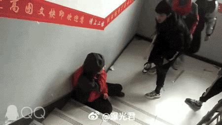 易烊千玺周冬雨演的电影少年的你,易烊千玺诠释少年的你