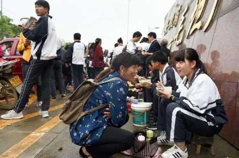 毛坦厂陪读妈妈多少钱,毛坦厂陪读妈妈