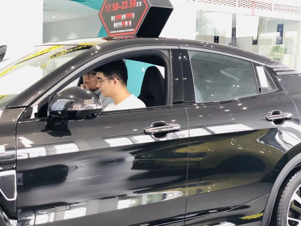 燃情high购年中狂欢 (年中狂欢燃情high购)