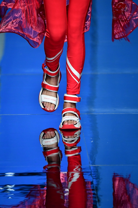 金利来皮鞋时装周,2021ss上海时装秀