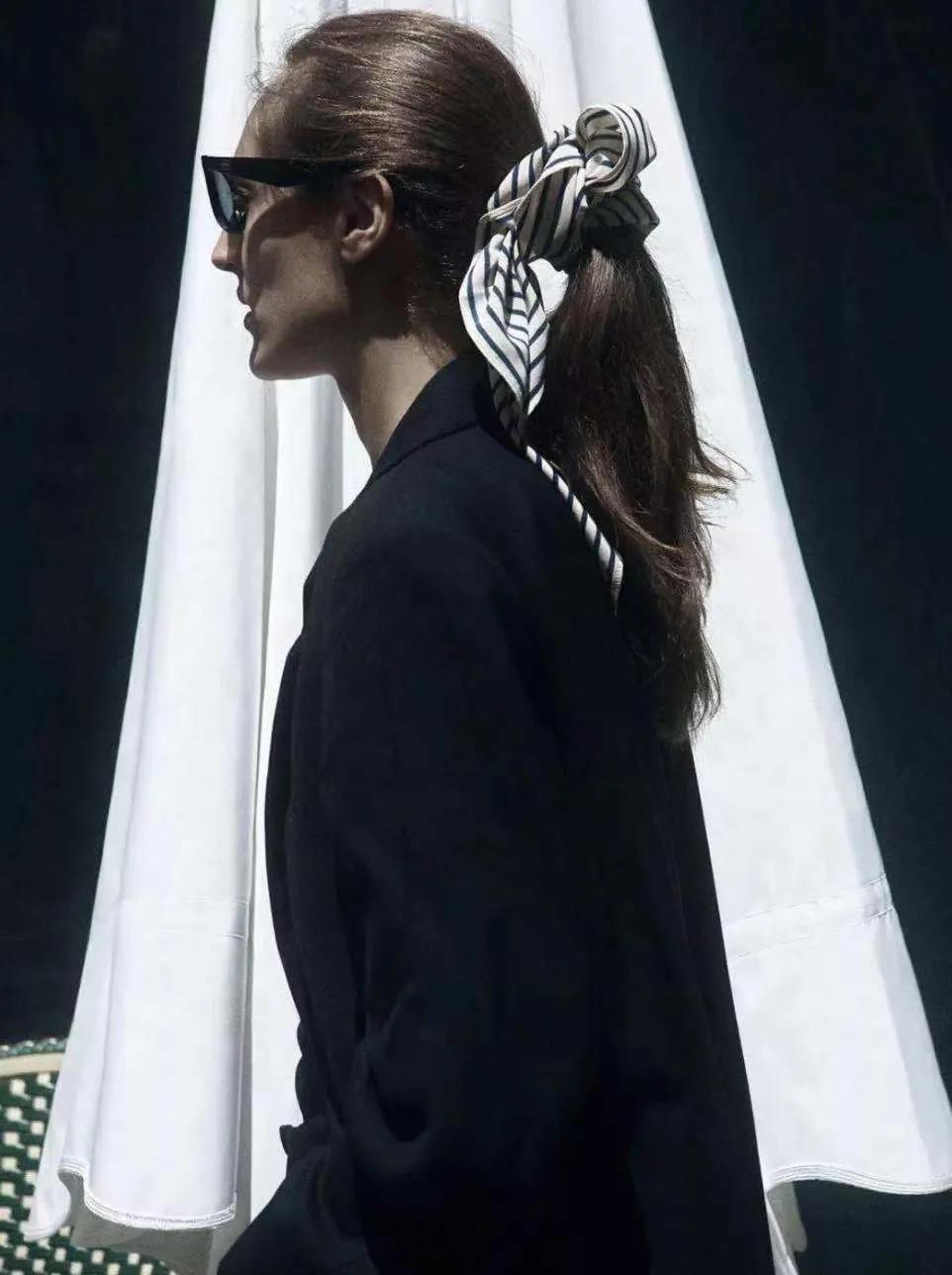 小方巾各种系法时尚,小方巾的10种最美系法配大衣