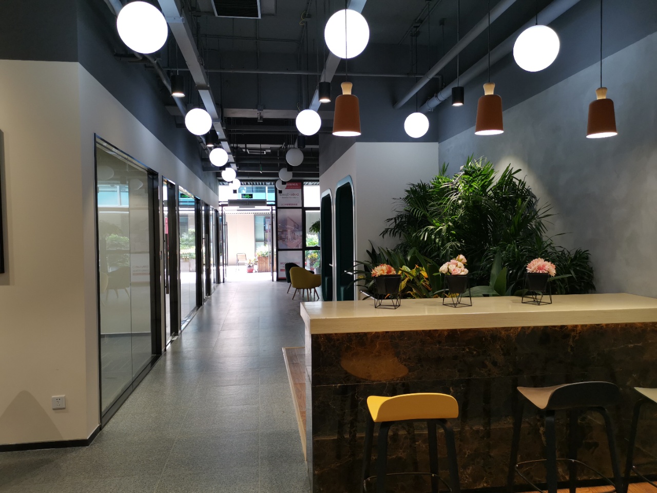 东风德必产业园,东风德必简介