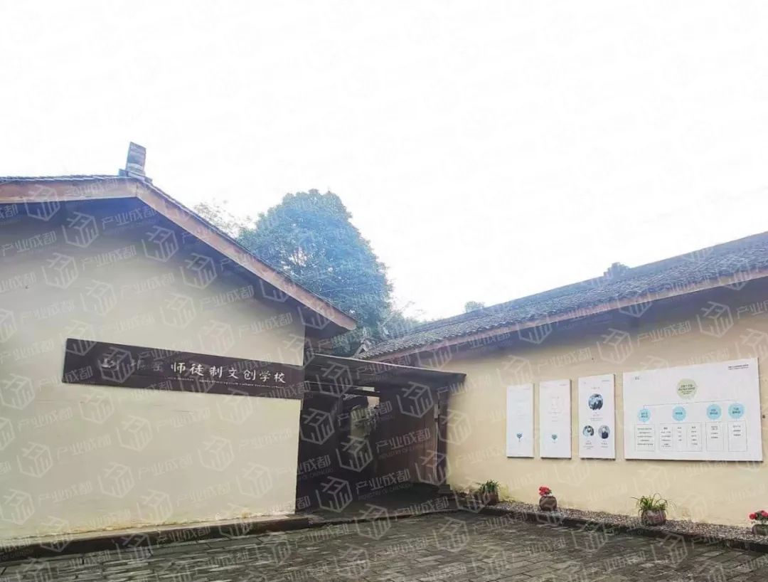 为什么洲际英迪格等大牌，美国艺术家都涌入这座偏远小镇？