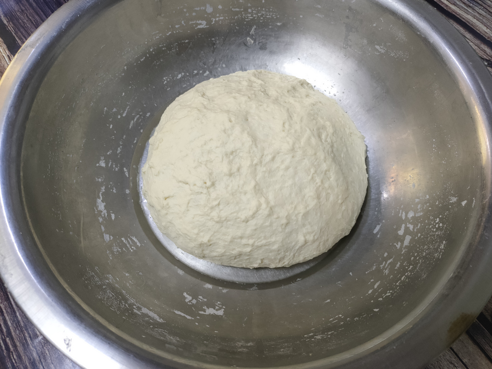 炸油条放了油条蓬松粉还放酵母吗,炸油条发硬不蓬松怎么快速解决