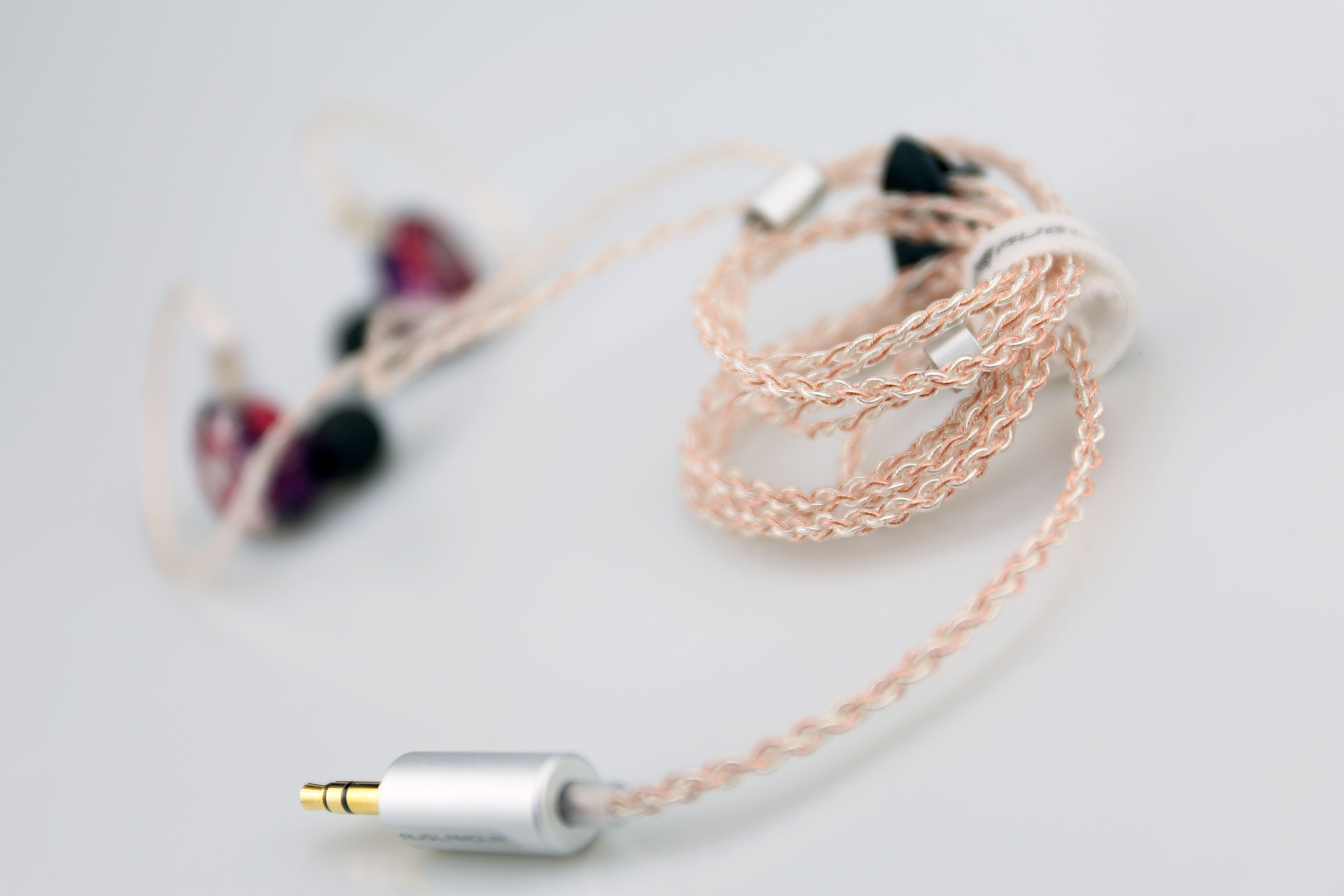 这款国产耳机也敢卖799！！到底牛在哪里了？