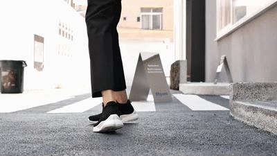 49元一只袜子的鞋子,69元一双的棉袜