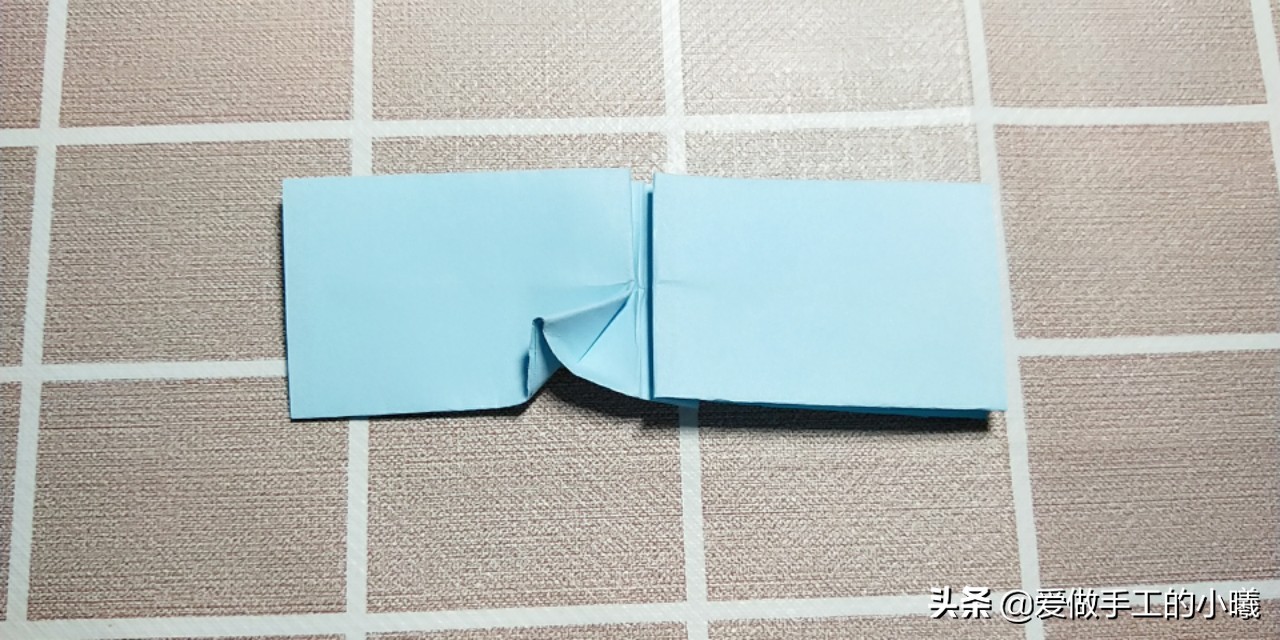 蝴蝶结折纸怎样贴在贺卡上好看,折纸简单又漂亮的蝴蝶结收纳盒