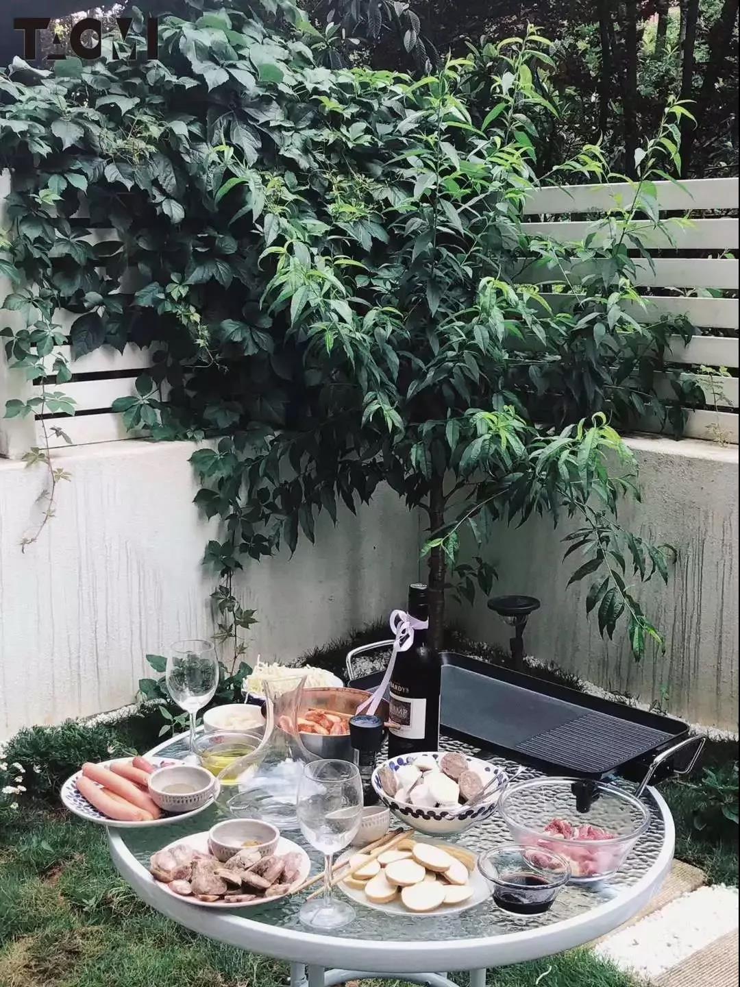 「恋·家」90后花艺师的森系生活，在洞穴里建花房