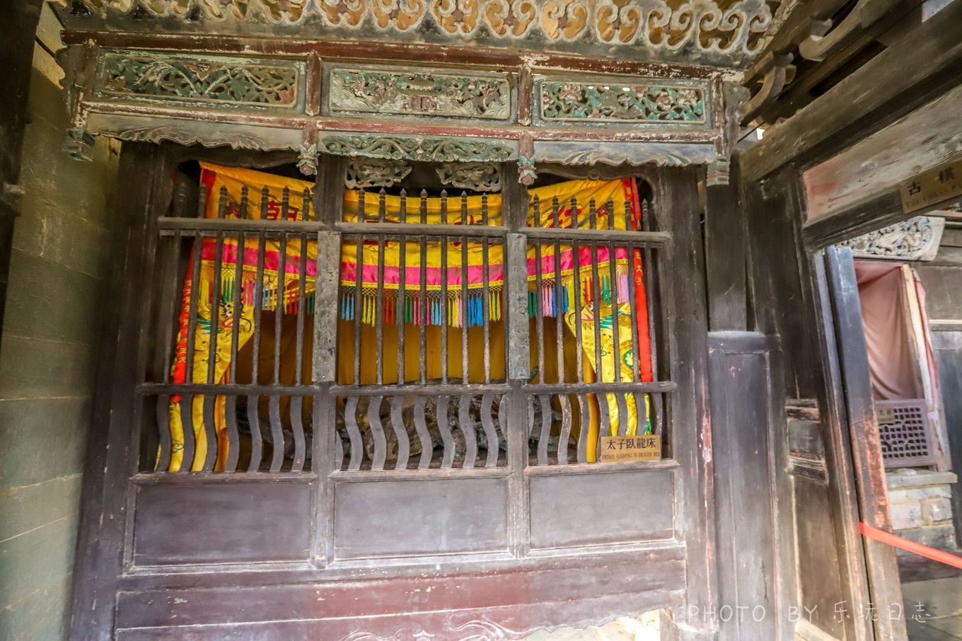 中国的世界文化遗产武当山金顶,悬崖绝壁山水画