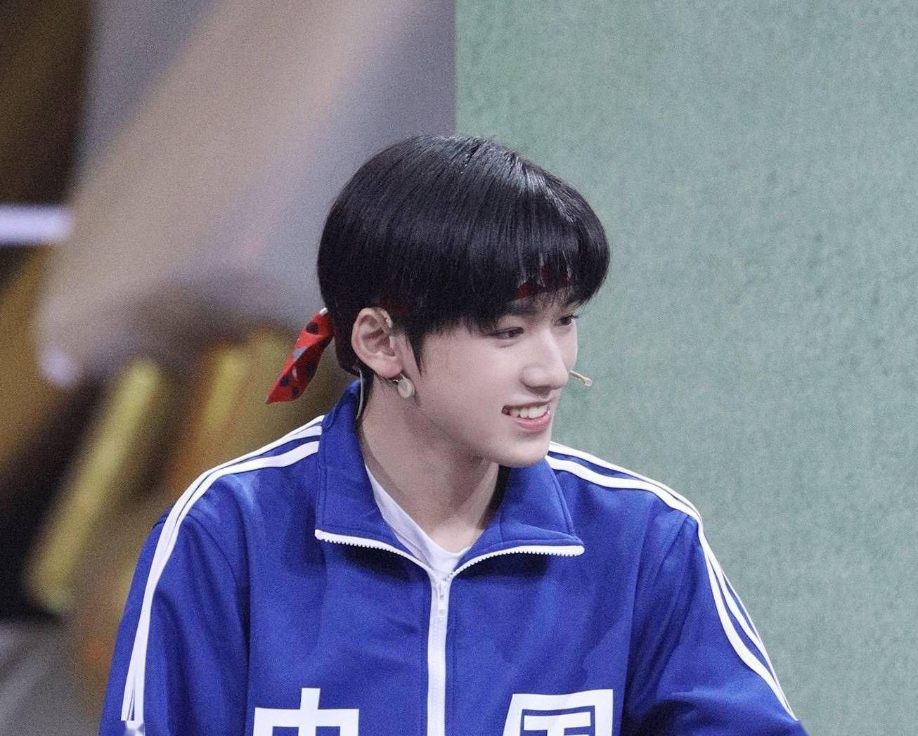 时代少年团火爆短视频,时代少年团出名前后对比