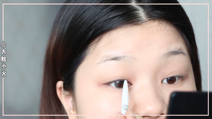 单眼皮内双肿眼泡眼妆小烟熏,内双肿眼泡眼妆烟熏