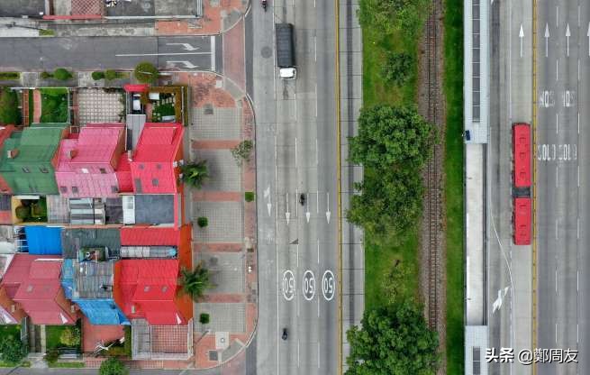 世界疫情中的照片,世界各地战疫照片