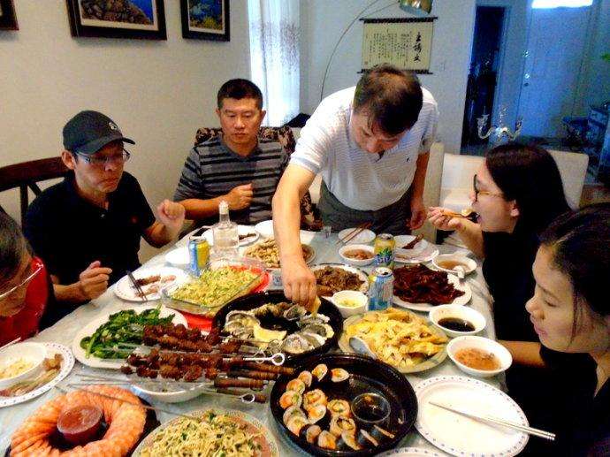 一滴水油烟机清洗小窍门,油烟机清洗油污的小窍门家用