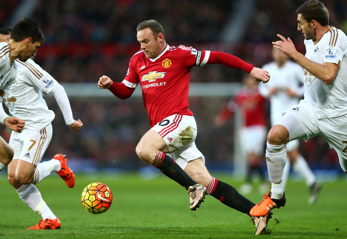 李铁为何不让阿兰和洛国富首发,国足对阿曼洛国富