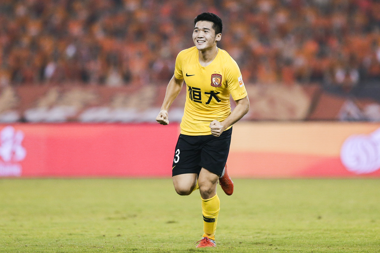 恒大左后卫最新视频,恒大左后卫是谁