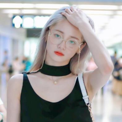 好看不止一点点，来寺库上看看周洁琼同款Chanel眼镜框