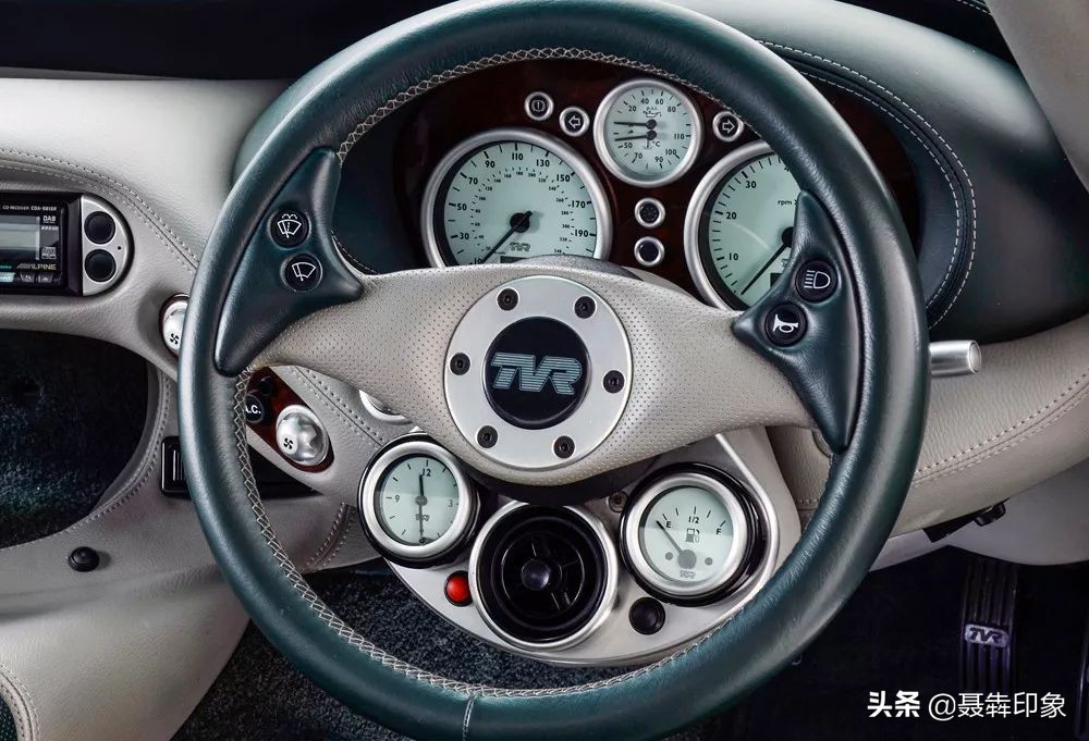 仪表盘最帅的车,最帅的最简单的仪表盘