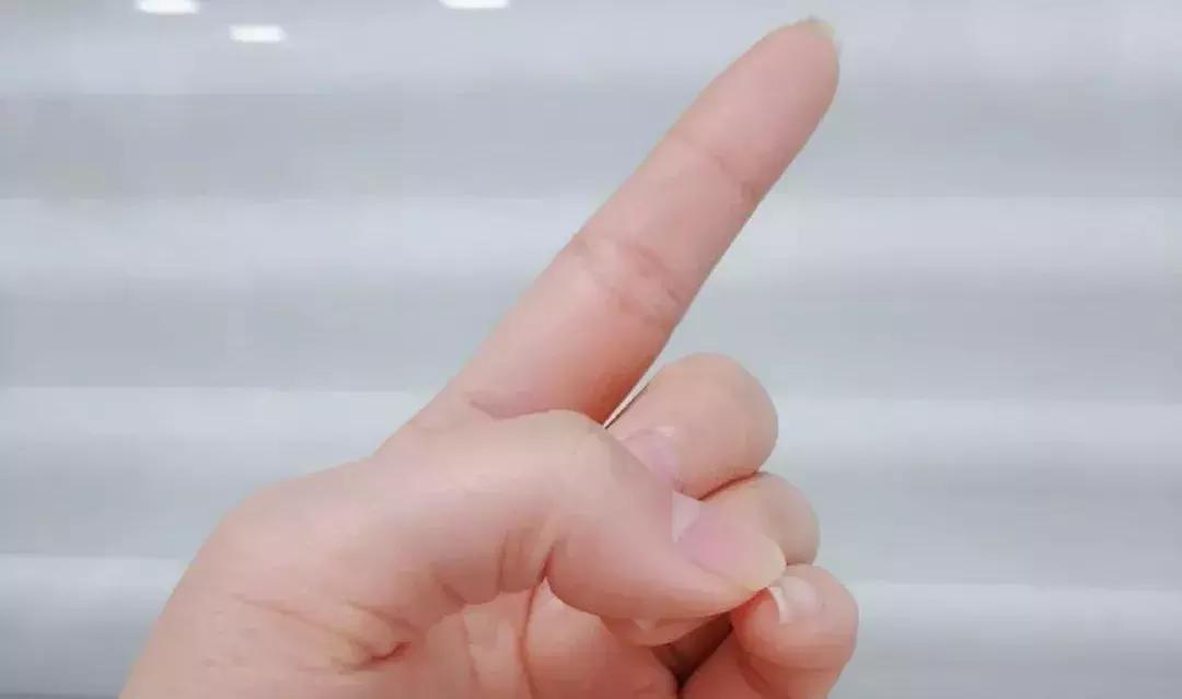 洗澡后手上的青筋暴露是什么原因,今天手上突然冒青筋是怎么回事啊