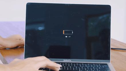 多功能充电宝任何设备都可以充电,三合一充电宝自带充电头