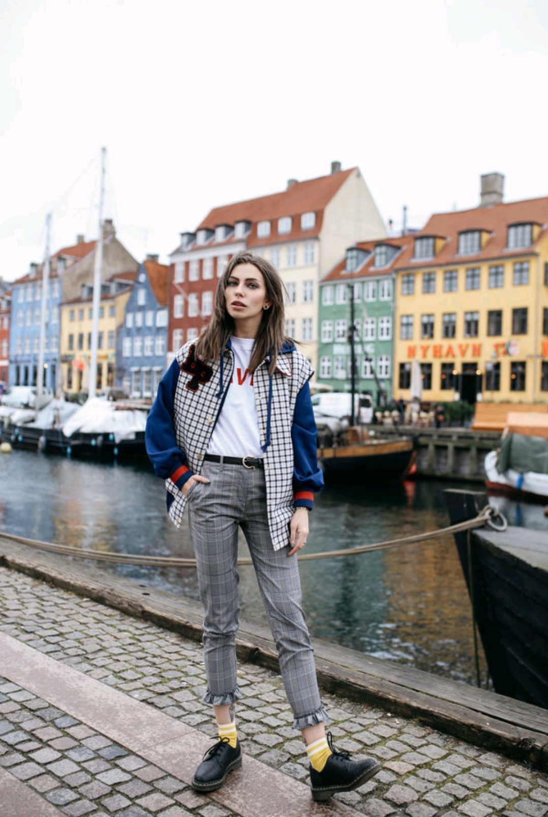 腿短的女生穿什么裤子显高,高腰裤小个子显腿直