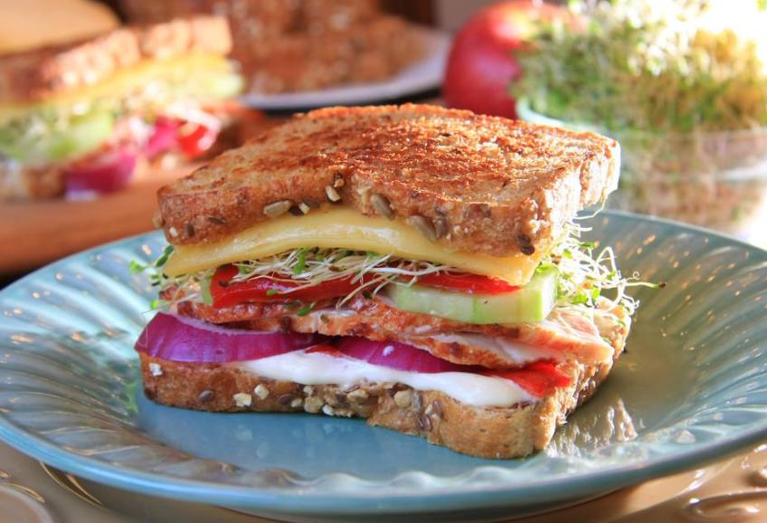 西多士三明治家庭做法,西多士空气炸锅三明治鸡蛋