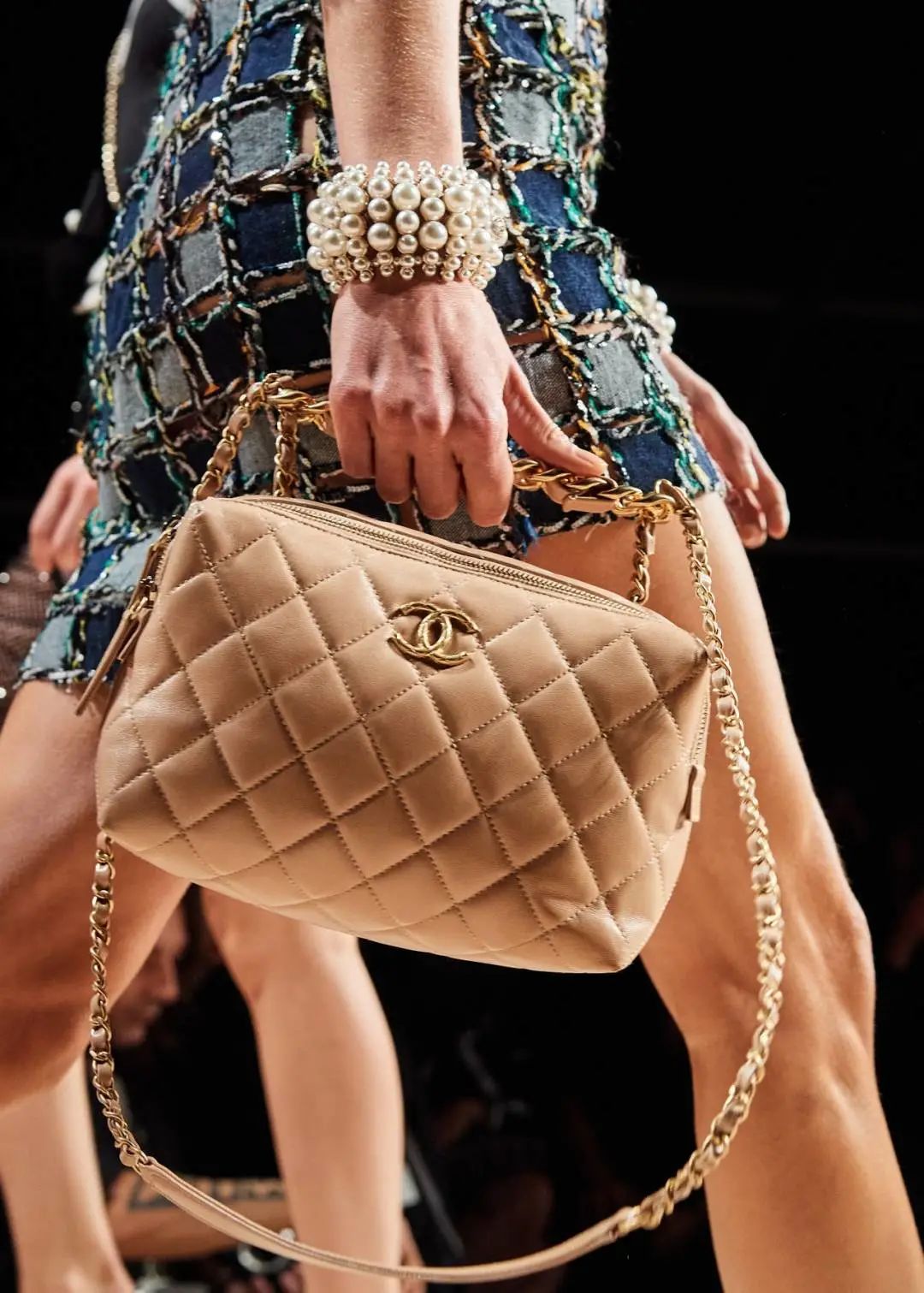 上海百场大秀时装周,百场大秀上海时装周