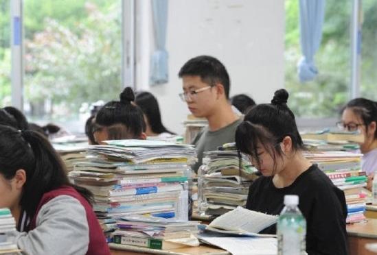 大专是选专科学校还是职业学院,同是大专有区别吗