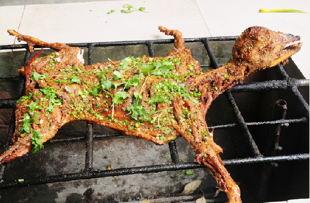 璧山周边知名必吃的来凤鱼,璧山周边必吃的来凤鱼哪家出名