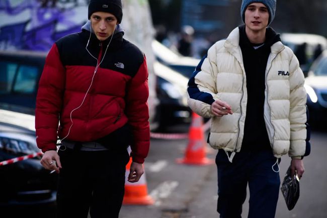 别再穿烂大街的小白鞋了,别再穿烂大街的秋裤