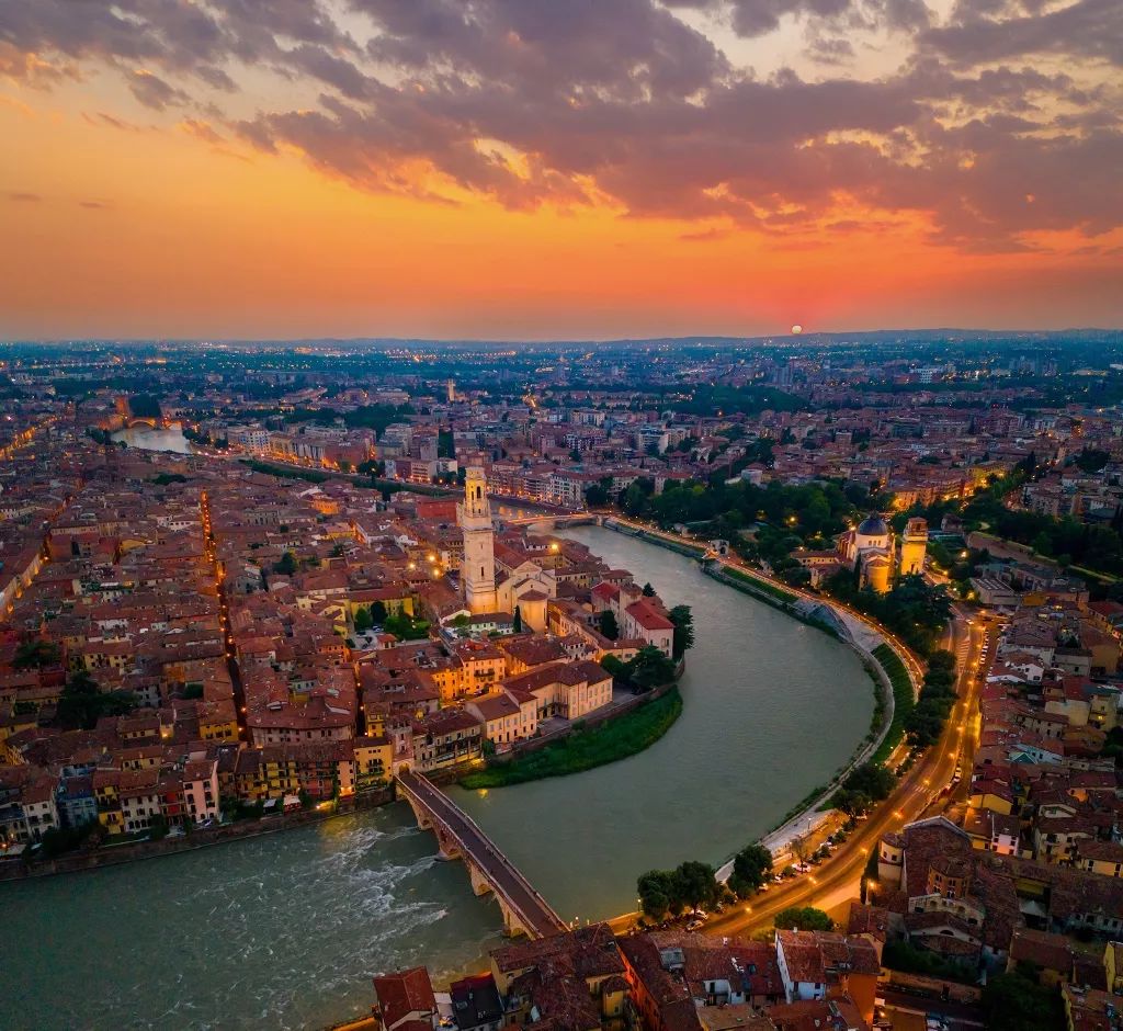 航拍压迫感的长焦镜头怎么拍,航拍中国用了多少长焦镜头拍摄