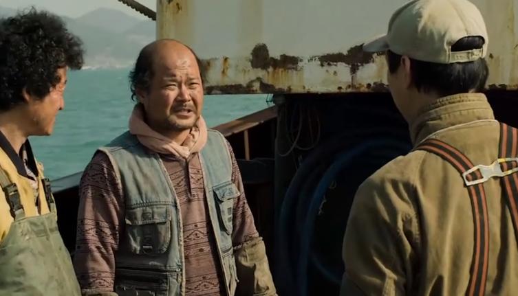 2010年,33人出海钓鱿,却只回来11人,他们经历了什么?