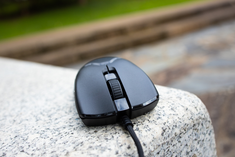 雷蛇razer毒蝰有线鼠标20000dpi,razer雷蛇鼠标三丽鸥测评