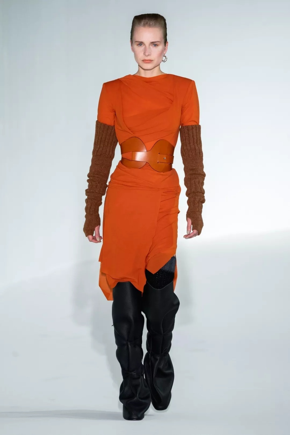 拒绝土气学会穿搭小技巧,红色内搭怎么穿