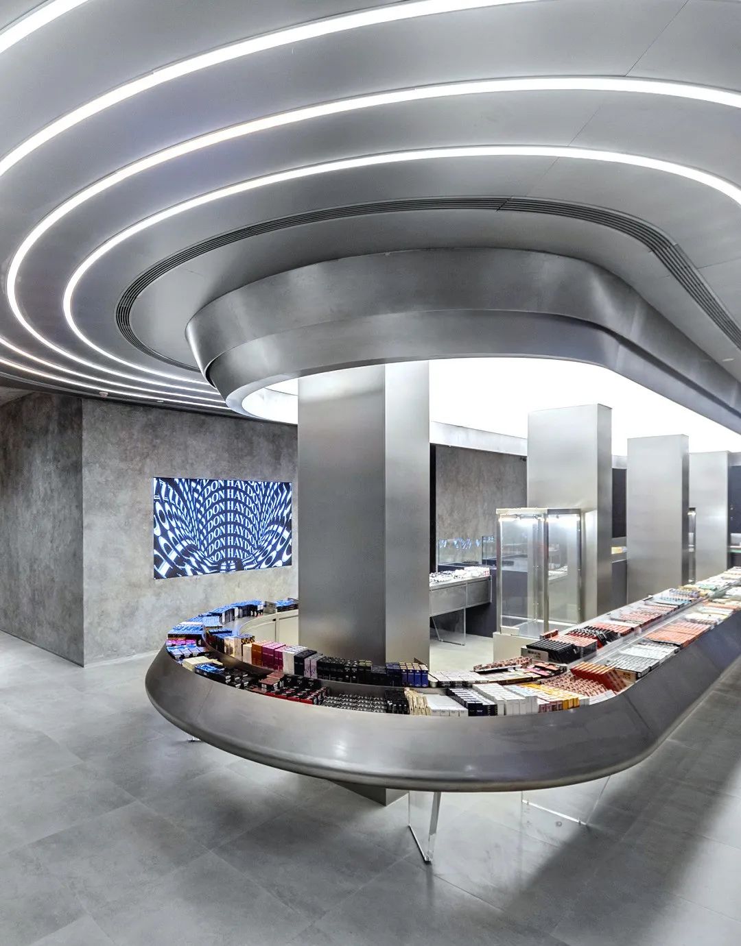 广州、武汉惊现“黑洞”，被“吸”进的消费者几乎没人空手而出